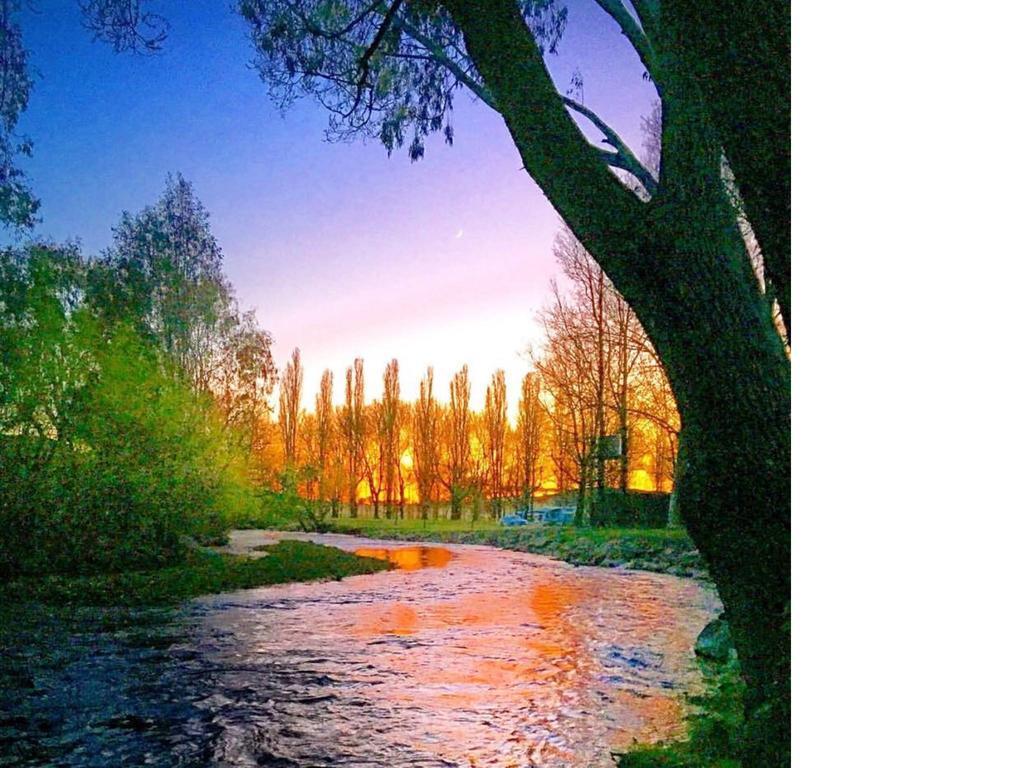 Colac Colac Caravan Park Corryong ภายนอก รูปภาพ