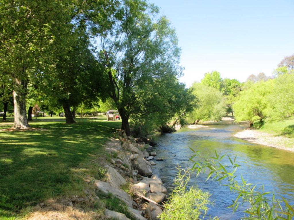 Colac Colac Caravan Park Corryong ภายนอก รูปภาพ