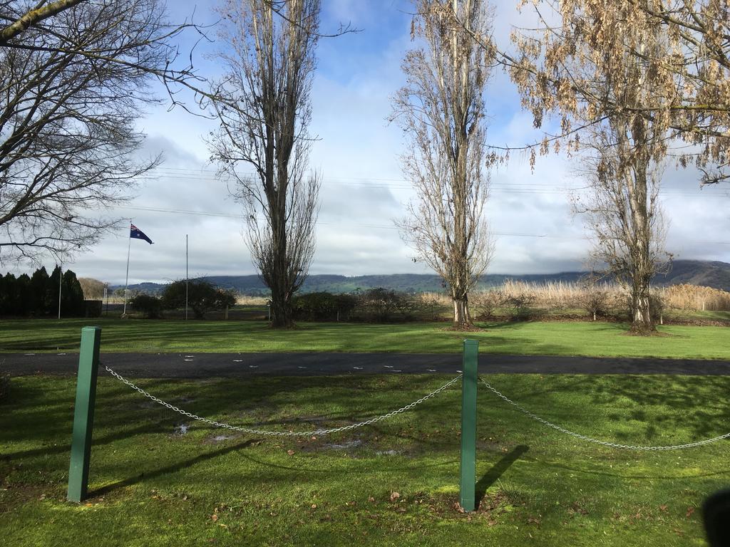 Colac Colac Caravan Park Corryong ภายนอก รูปภาพ