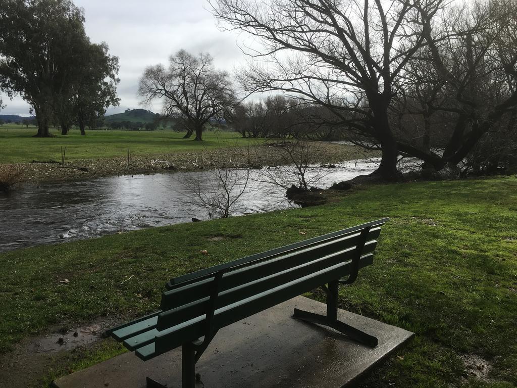 Colac Colac Caravan Park Corryong ภายนอก รูปภาพ