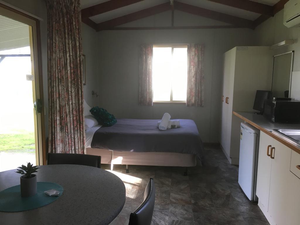 Colac Colac Caravan Park Corryong ภายนอก รูปภาพ