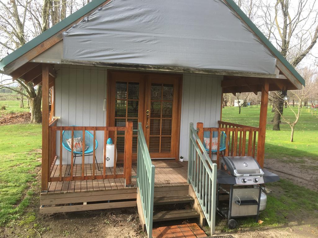 Colac Colac Caravan Park Corryong ภายนอก รูปภาพ