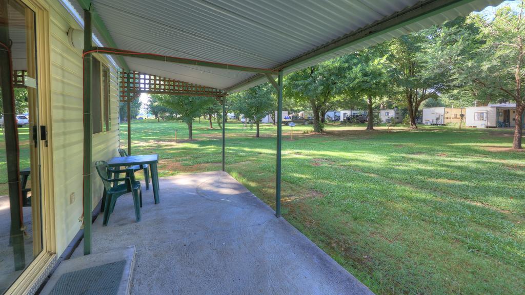 Colac Colac Caravan Park Corryong ภายนอก รูปภาพ